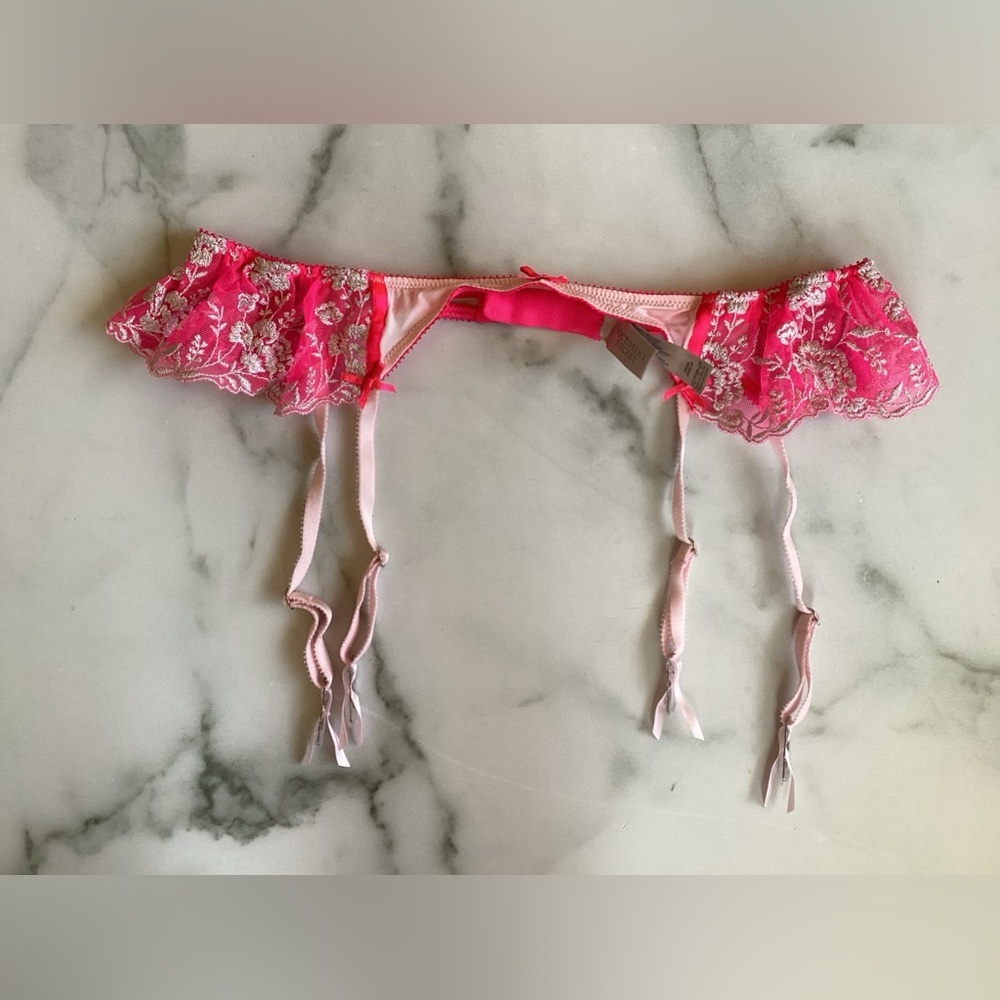 Victoria’s Secret Dream angels garter